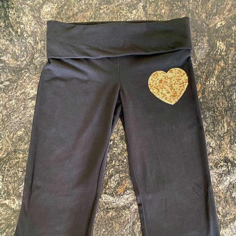 Victoria Secrets Black Leggings. Size S